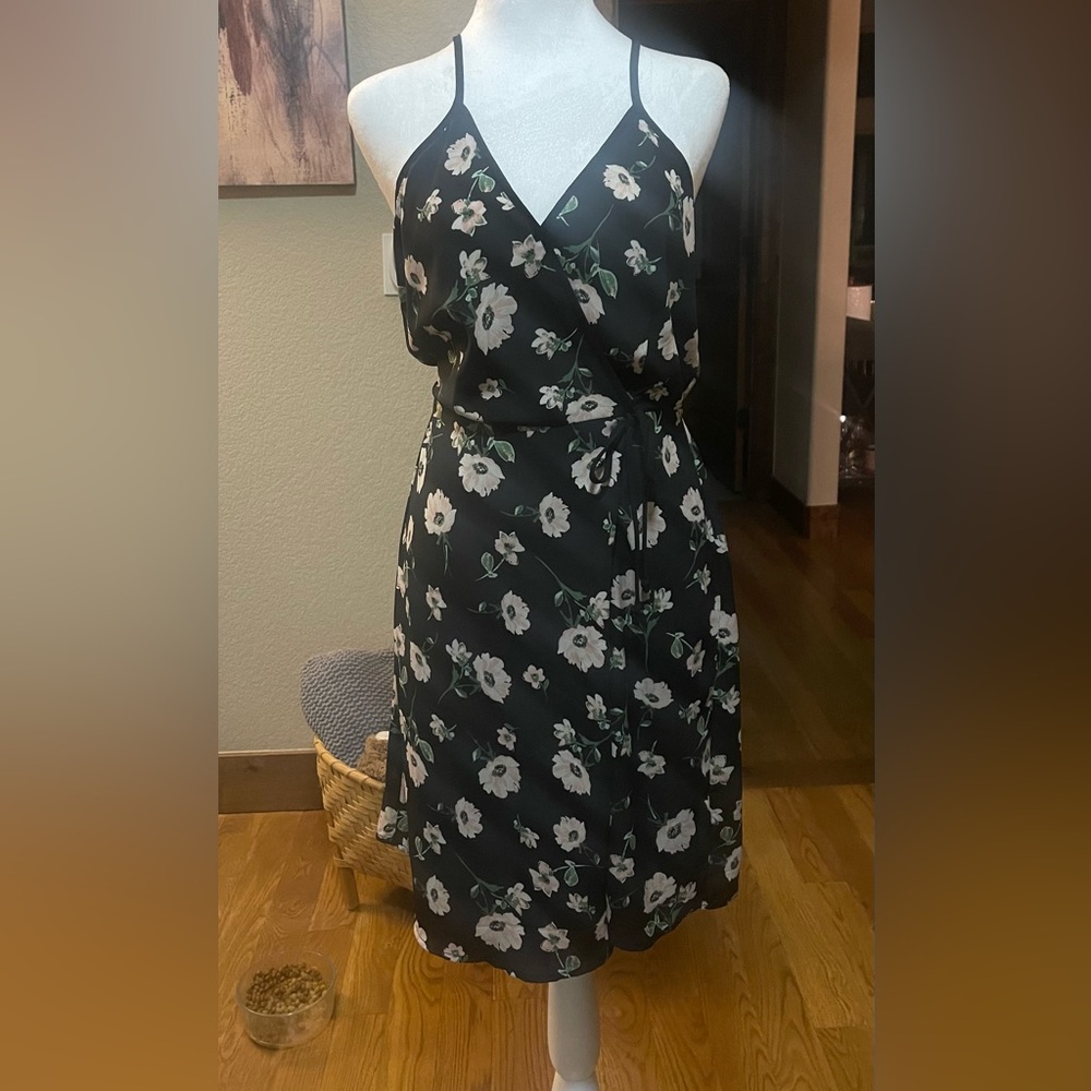 Black Flowery Strappy Lined Dress Size M